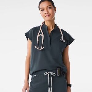 NWT FIGS Women's Dark Harbor Rafaela Oversized Scrub Top